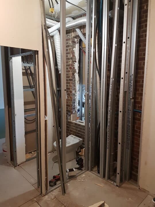 coueron redistribution de pieces colonnes techniques électricité et plomberie