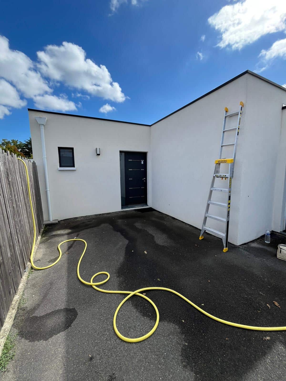 Nantes facade entierement nettoyée produit antimousse